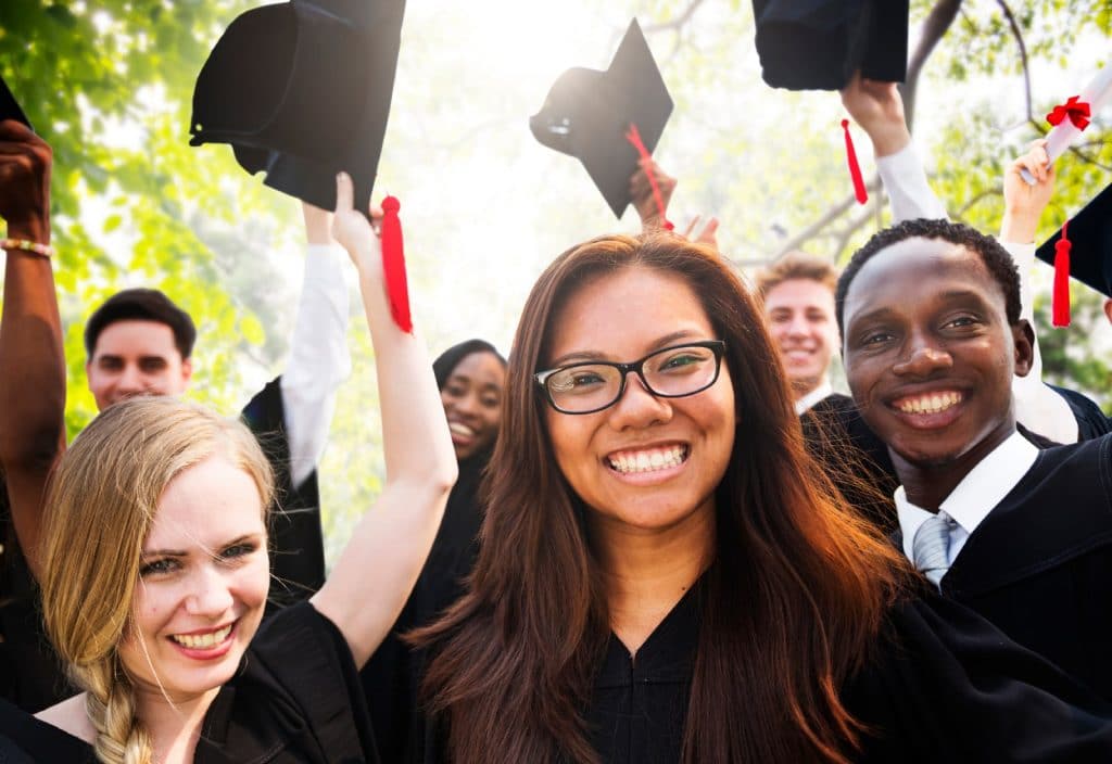 Link Financial Advisory - College Awards Season is Here